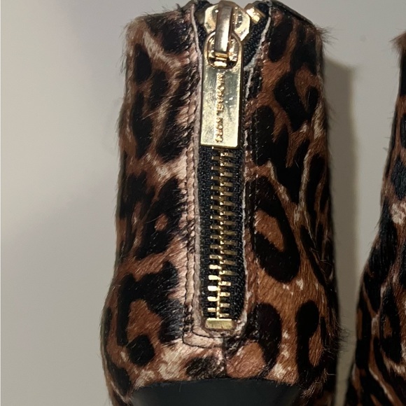 MICHAEL KORS Cheetah CYNTHIA Heels Booties 6M - Picture 5 of 13